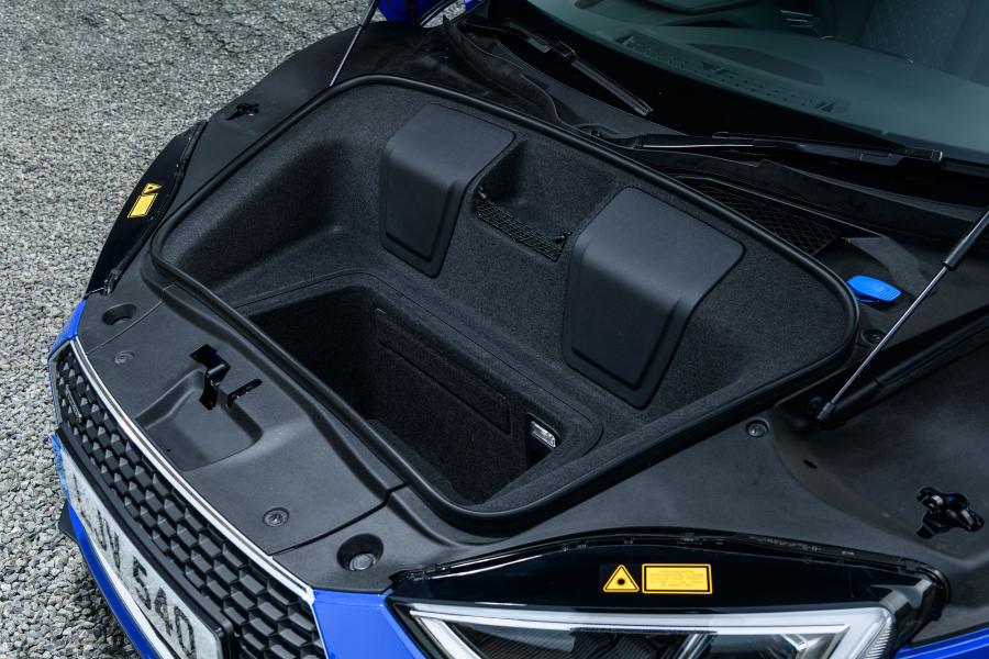 Багажник Audi R8 V10 RWS 2018 года  (UK) (фото 40 из 40)
